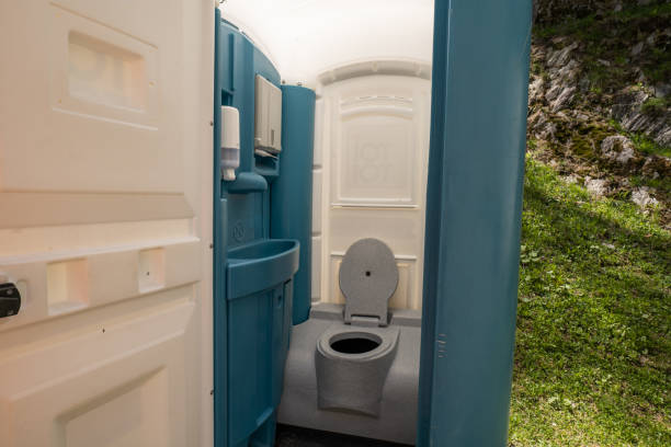 Best Porta potty rental near me  in Harbor Bluffs, FL