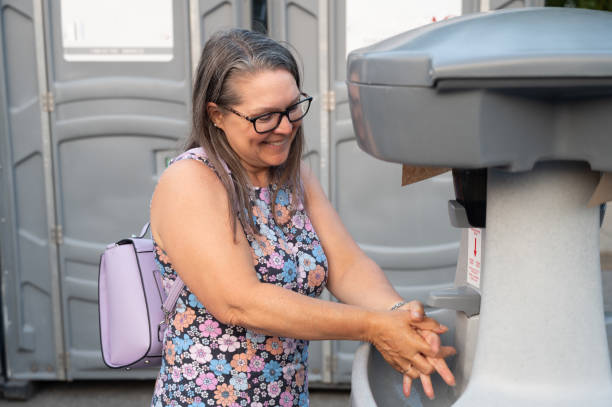 Best Porta potty delivery and setup  in Harbor Bluffs, FL